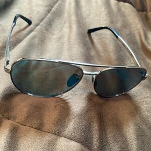 Merrys, design in Italy, pretty and comfy, aviator style sunglasses.